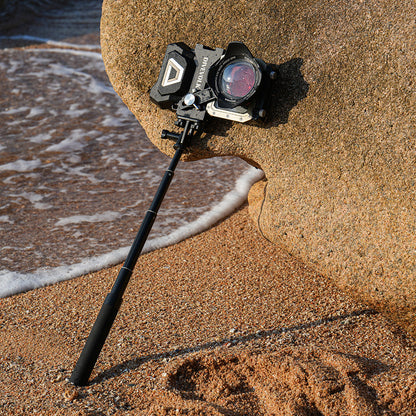 SeaTouch 4 Max selfie kit on beach, underwater phone housing