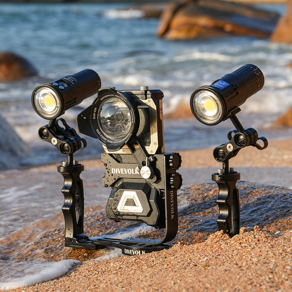 DiveVolk SeaTouch 4 Max underwater L Bracket with lights
