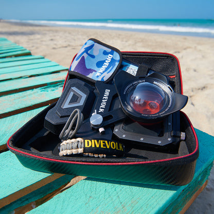 DiveVolk Seatouch 4 travel case, beach background