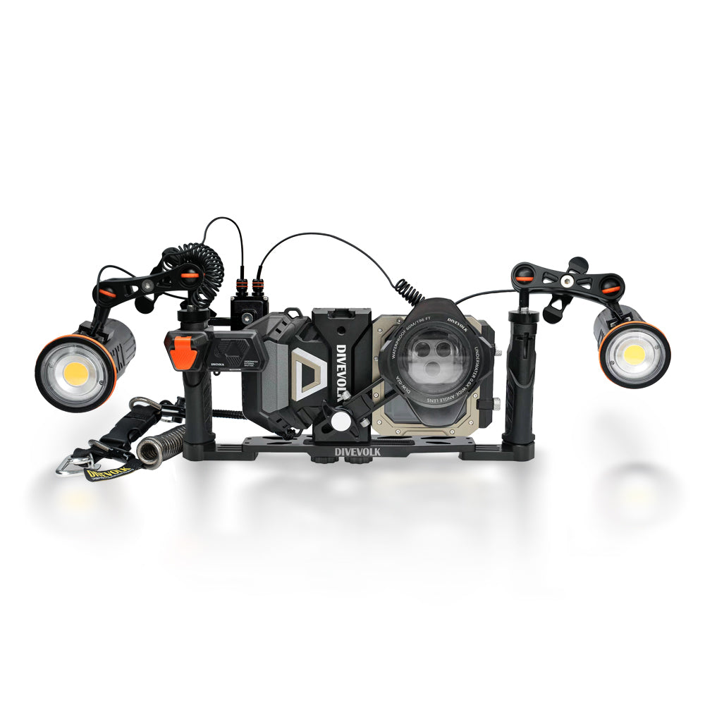 DIVEVOLK SeaTouch 6 PRO Deep Dive SL50 Kit ¡ª housing with Underwater Wide-angle Lens, dual SL50 video lights mounted on ball joint arms via dual handle tray, optic fibre remote control cables connected, coil lanyard, white background.