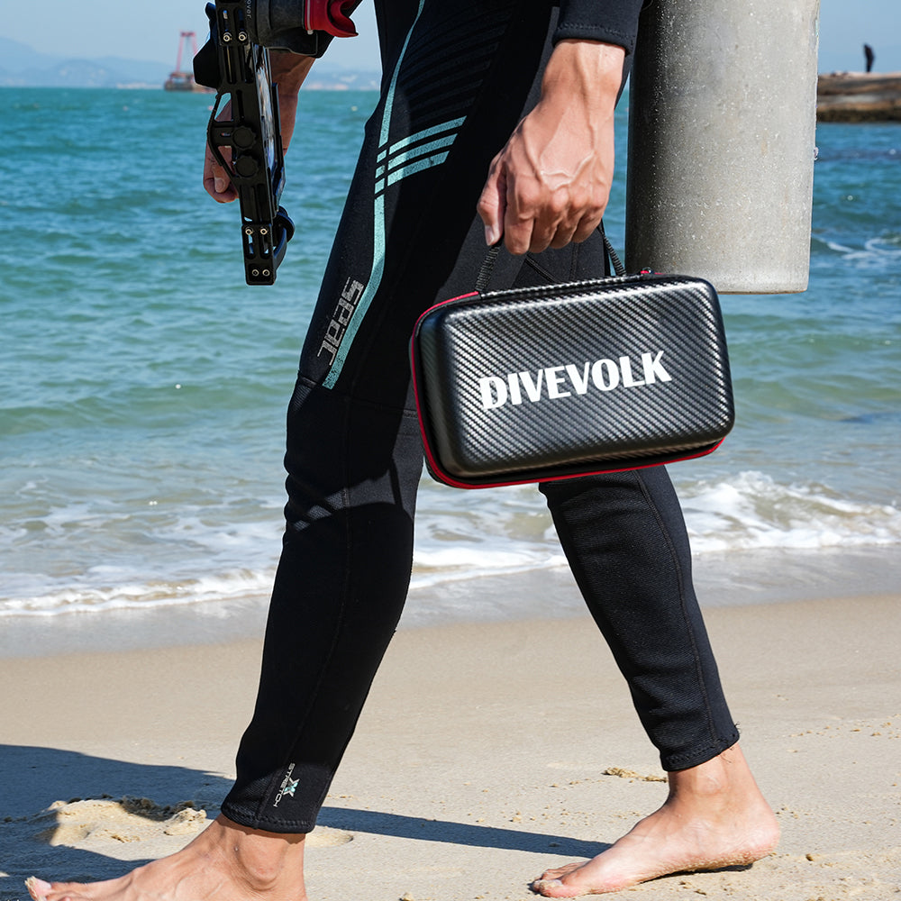 DiveVolk Seatouch 4 travel case on beach